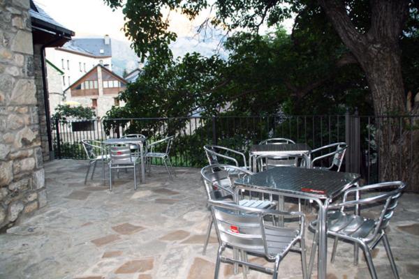 Hostal Rural Casa Parda Tramacastilla de Tena Ngoại thất bức ảnh